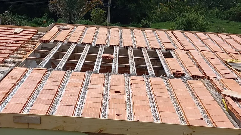 Laje Treliça com Cerâmica produzida pela Lajes Brasil